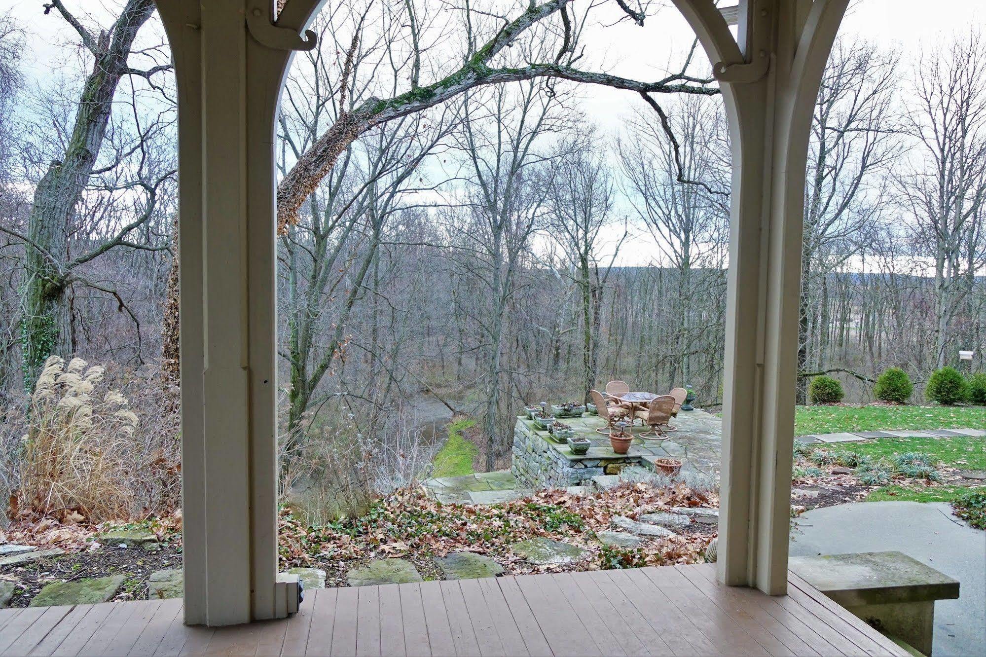 The At Ragged Edge Bed and breakfast