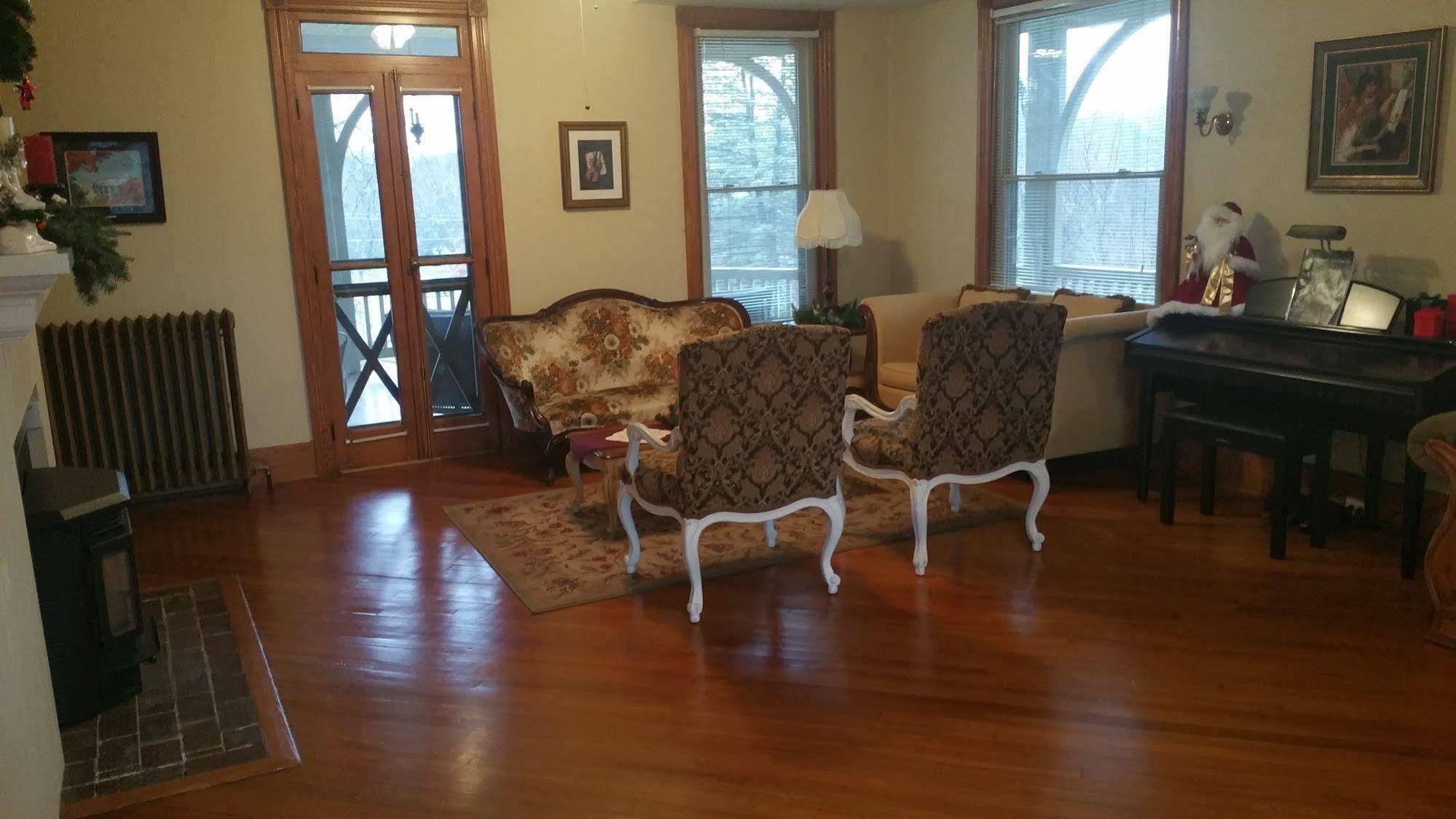 Bed and breakfast The At Ragged Edge 2*